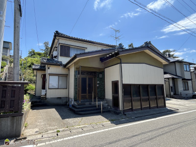 上越売買不動産　長岡市寺泊上荒町　中古住宅