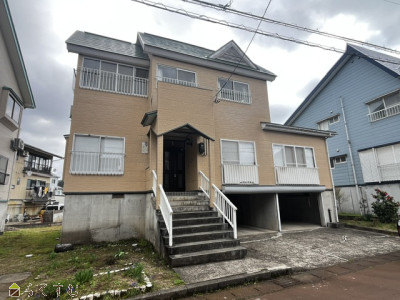 上越売買不動産　小千谷市薭生　自然落雪屋根の高床三階建て