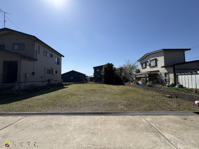 上越売買不動産　穏やかな環境ながら便利な立地富岡の土地