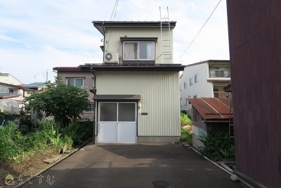 上越賃貸不動産　東本町３丁目 貸家